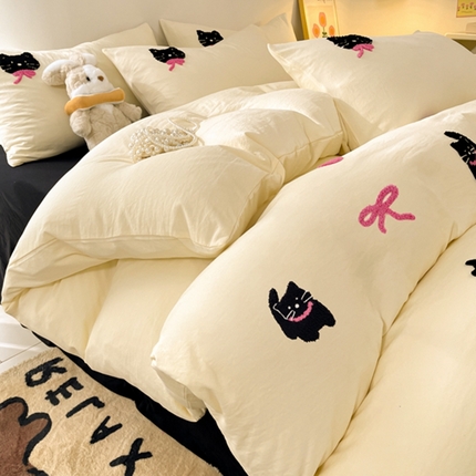 91家纺网 家纺一手货源 找家纺 （总）阿曼达 2024新款ins博主风超甜酷美少女粉系黑猫软糯糯水洗m毛巾绣纯色双拼四件套