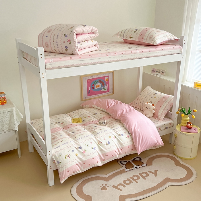 91家纺网 家纺一手货源 找家纺 绵庭家纺 2024新款全棉印花学生季宿舍三件套 花朵兔兔