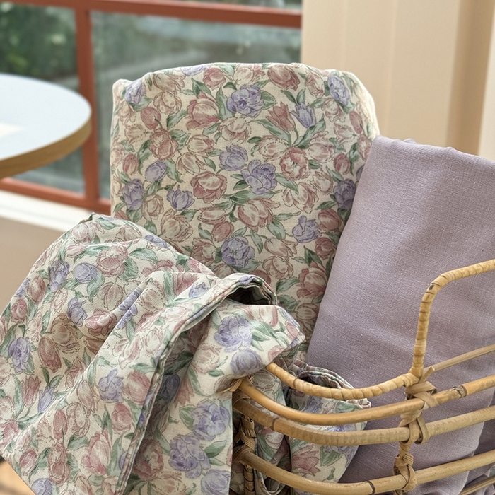 91家纺网 家纺一手货源 找家纺 麦伦 2024春夏新品全棉有氧双层纱印花系列四件套-叠拍图（2） 粉郁