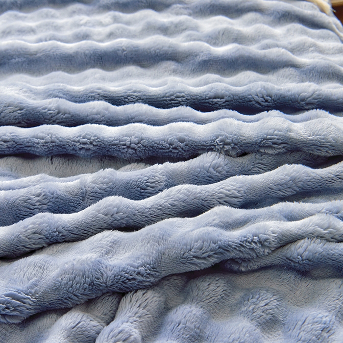 91家纺网 家纺一手货源 找家纺 启优家纺 2024新款仿兔毛泡泡绒毛毯兔兔绒毛毯法兰绒毛毯 灰蓝