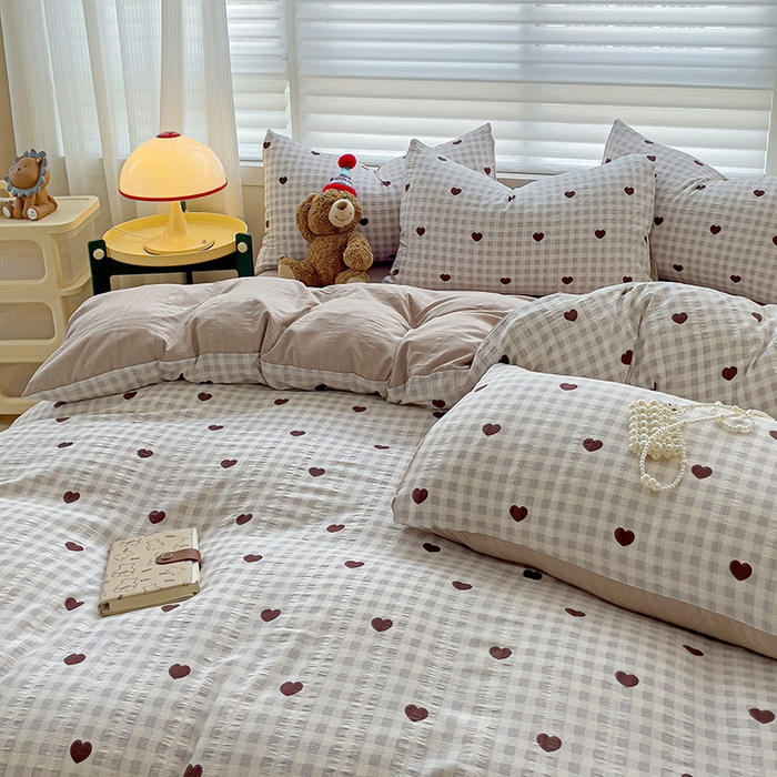 91家纺网 家纺一手货源 找家纺 优选良品 2025新款有氧提花云纱棉圆角吊边工艺款四件套学生三件套 恋爱风情