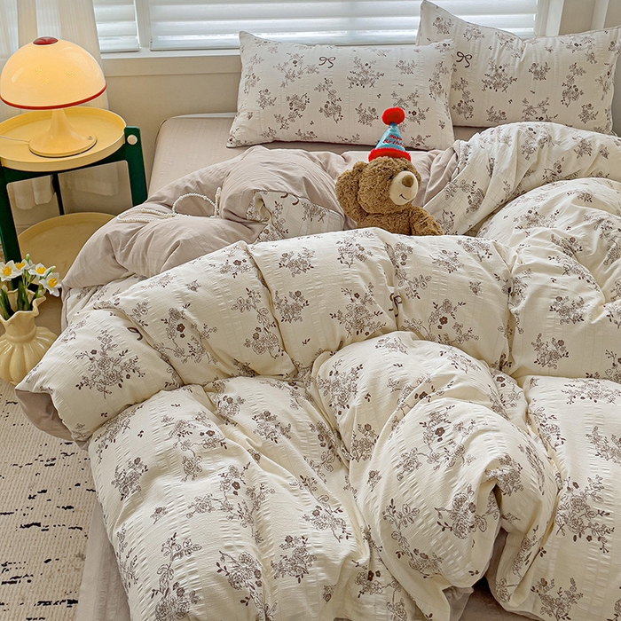 91家纺网 家纺一手货源 找家纺 优选良品 2025新款有氧提花云纱棉圆角吊边工艺款四件套学生三件套 疏影