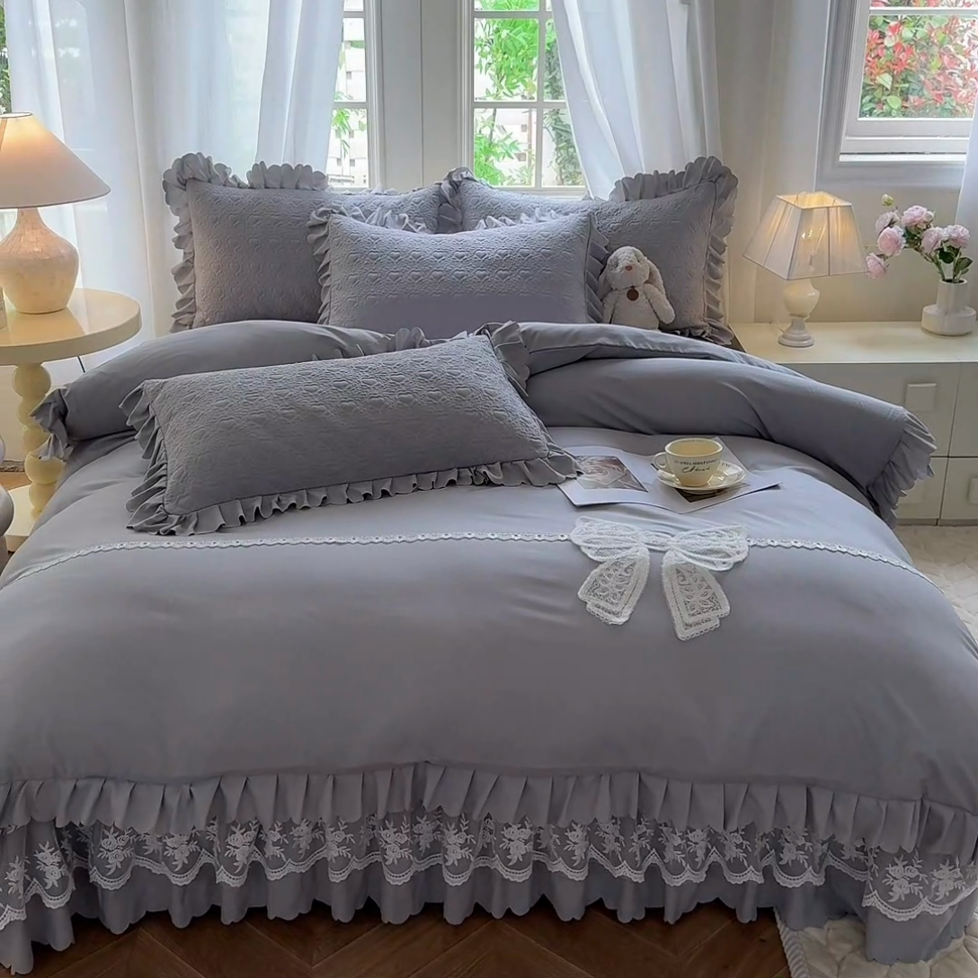 91家纺网 家纺一手货源 找家纺 唐人居 2025新款韩式花边蝴蝶结床盖四件套-浪漫满屋 浪漫满屋-浅灰
