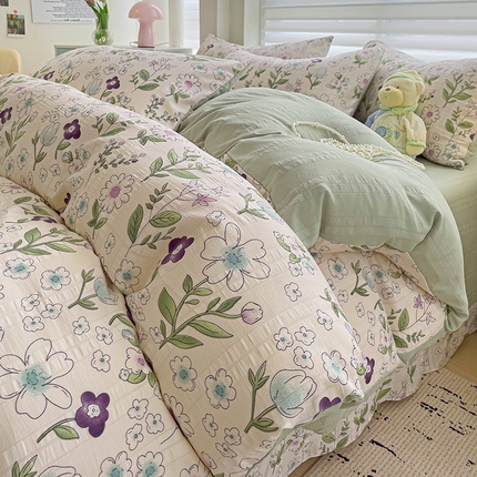 91家纺网 家纺一手货源 找家纺 优选良品 2025新款有氧提花云纱棉圆角吊边工艺款四件套学生三件套 忘忧花