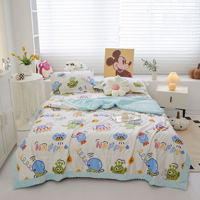 91家纺网 家纺一手货源 找家纺 一米阳光 2024新款卡通春夏棉加豆豆被 巴斯光年蓝棉加豆豆被
