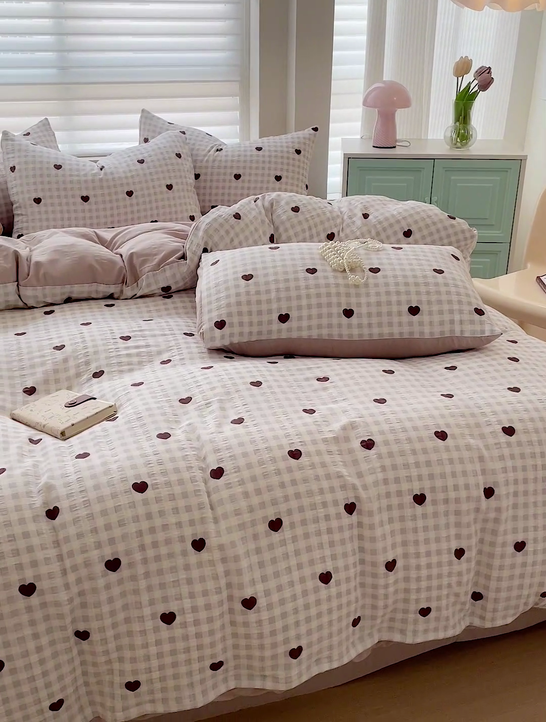 91家纺网 家纺一手货源 找家纺 优选良品 2025新款有氧提花云纱棉圆角吊边工艺款四件套学生三件套 恋爱风情