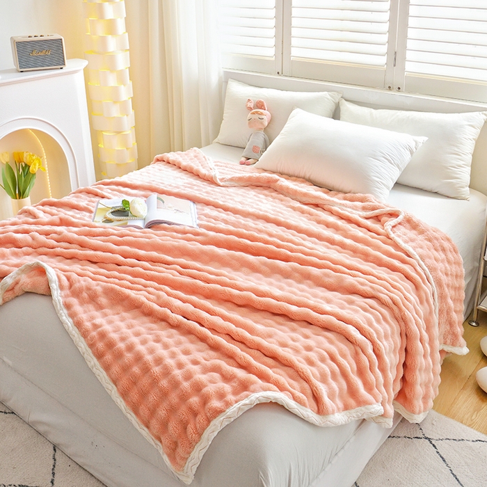 91家纺网 家纺一手货源 找家纺 启优家纺 2024新款仿兔毛泡泡绒毛毯兔兔绒毛毯法兰绒毛毯 粉色