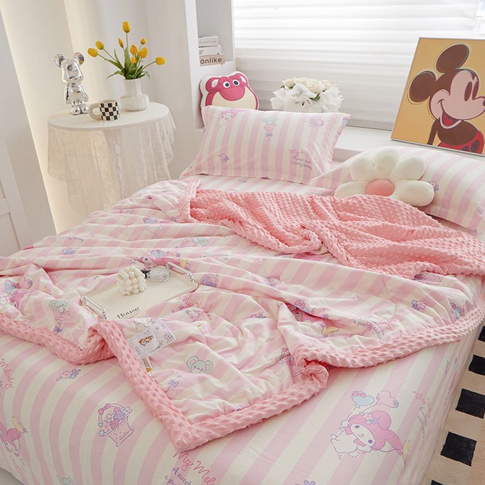 91家纺网 家纺一手货源 找家纺 一米阳光 2024新款卡通春夏棉加豆豆被 美乐蒂棉加豆豆被