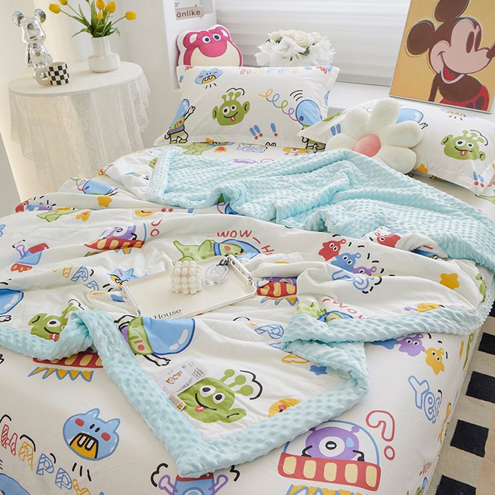 91家纺网 家纺一手货源 找家纺 一米阳光 2024新款卡通春夏棉加豆豆被 巴斯光年蓝棉加豆豆被