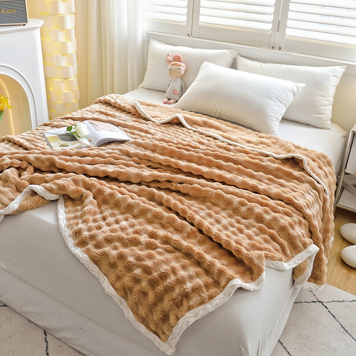 91家纺网 家纺一手货源 找家纺 启优家纺 2024新款仿兔毛泡泡绒毛毯兔兔绒毛毯法兰绒毛毯 驼色