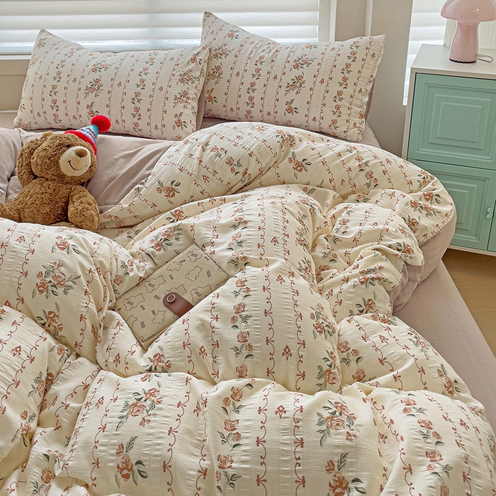 91家纺网 家纺一手货源 找家纺 优选良品 2025新款有氧提花云纱棉圆角吊边工艺款四件套学生三件套 玫瑰庄园