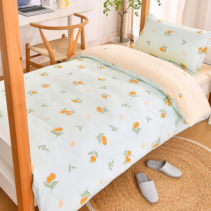 91家纺网 家纺一手货源 找家纺 乐旗家纺 2024新款全棉印花学生上下铺宿舍三件套六件套 橙子汽水