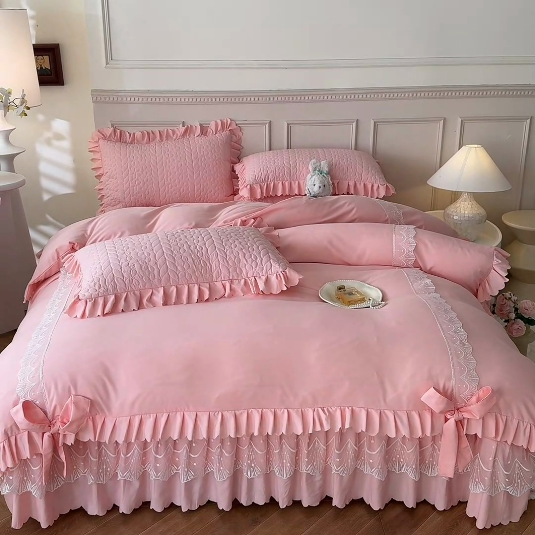 91家纺网 家纺一手货源 找家纺 唐人居 2025新款韩式花边蝴蝶结床盖四件套-优雅恋人 优雅恋人-浅粉