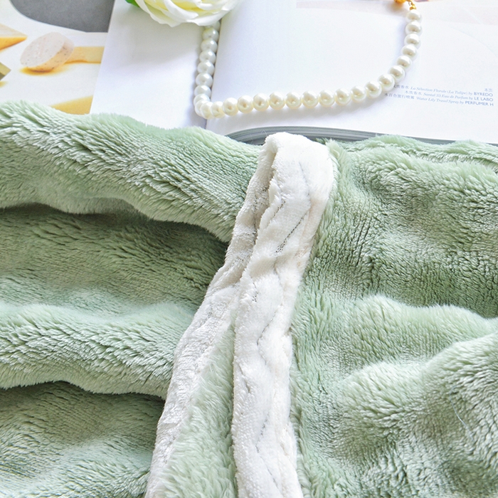 91家纺网 家纺一手货源 找家纺 启优家纺 2024新款仿兔毛泡泡绒毛毯兔兔绒毛毯法兰绒毛毯 绿色
