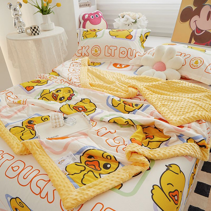 91家纺网 家纺一手货源 找家纺 一米阳光 2024新款卡通春夏棉加豆豆被 小黄鸭棉加豆豆被