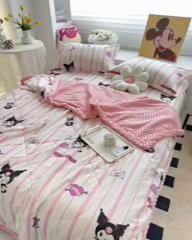 91家纺网 家纺一手货源 找家纺 一米阳光 2024新款卡通春夏棉加豆豆被 库洛米粉棉加豆豆被