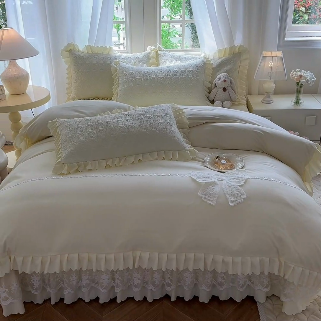 91家纺网 家纺一手货源 找家纺 唐人居 2025新款韩式花边蝴蝶结床盖四件套-浪漫满屋 浪漫满屋-奶白