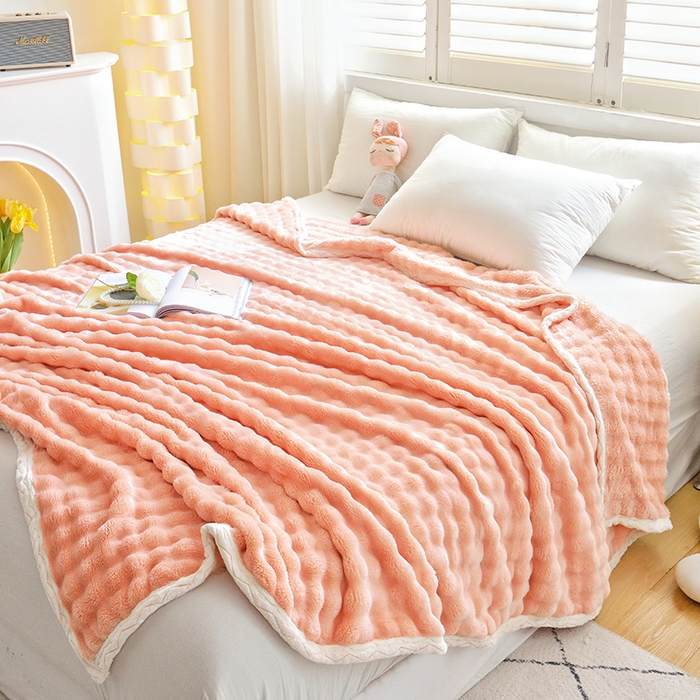 91家纺网 家纺一手货源 找家纺 启优家纺 2024新款仿兔毛泡泡绒毛毯兔兔绒毛毯法兰绒毛毯 粉色