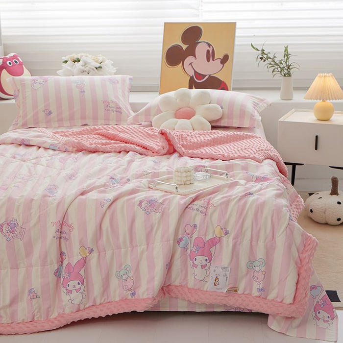 91家纺网 家纺一手货源 找家纺 一米阳光 2024新款卡通春夏棉加豆豆被 美乐蒂棉加豆豆被