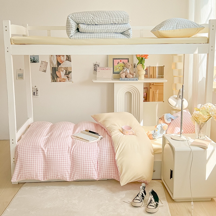 91家纺网 家纺一手货源 找家纺 眠帛家居 2024新款A类学生三件套奶油风小清新毛巾绣暖心系列水洗棉床上用品四件套 暖心-少女粉格