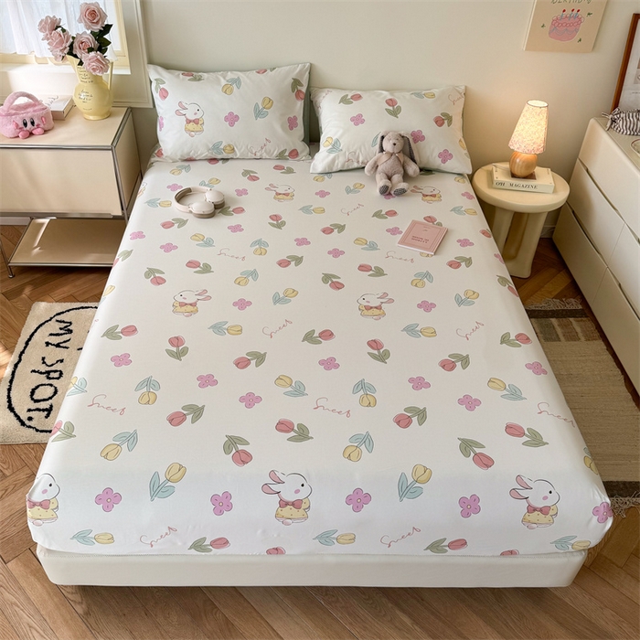 91家纺网 家纺一手货源 找家纺 名兮家居 2024新款全棉卡通印花床笠 春意恋