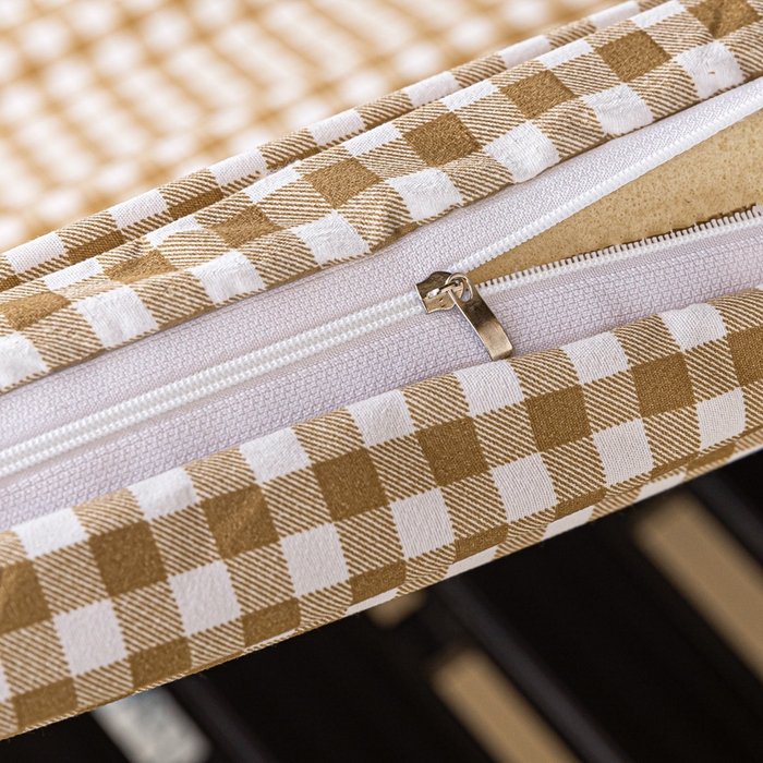 91家纺网 家纺一手货源 找家纺 楠沐家纺 2025新款大学生床垫套可拆洗学生宿舍亲肤床垫套 咖小格