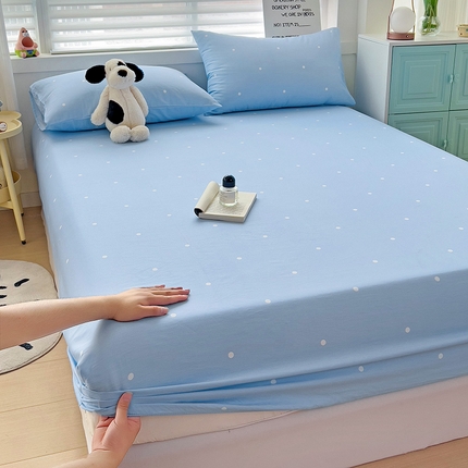 91家纺网 家纺一手货源 找家纺 名兮家居 2024新款全棉卡通印花床笠 蓝圆点