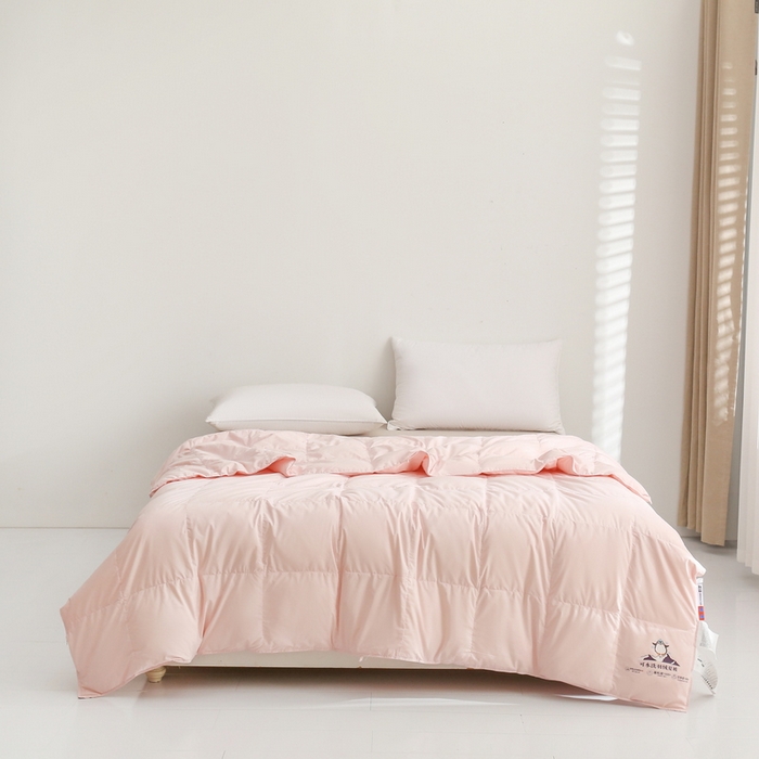 91家纺网 家纺一手货源 找家纺 俏企鹅 2025新款100支可水洗云柔棉羽绒被夏被夏凉被空调被子被芯 樱花粉