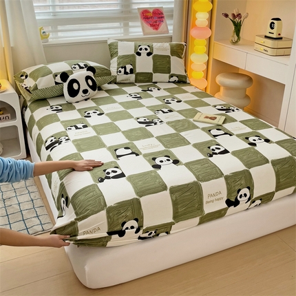 91家纺网 家纺一手货源 找家纺 名兮家居 2024新款全棉卡通印花床笠 熊猫胖达