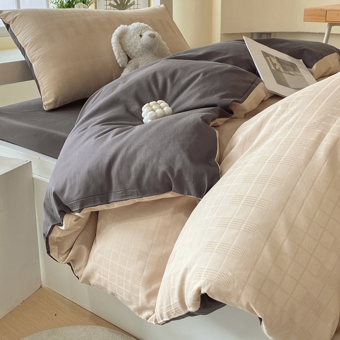 91家纺网 家纺一手货源 找家纺 金鑫汇家纺 2024新款A类长绒棉提花学生套件 纵横阡陌