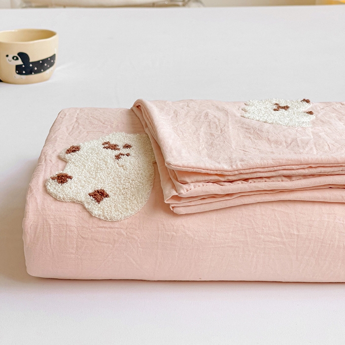 91家纺网 家纺一手货源 找家纺 韩巢家纺 2024新款四季通用超柔水洗棉毛巾绣单件被套-小白熊系列（提供卖家秀 ） 小白熊 浅粉