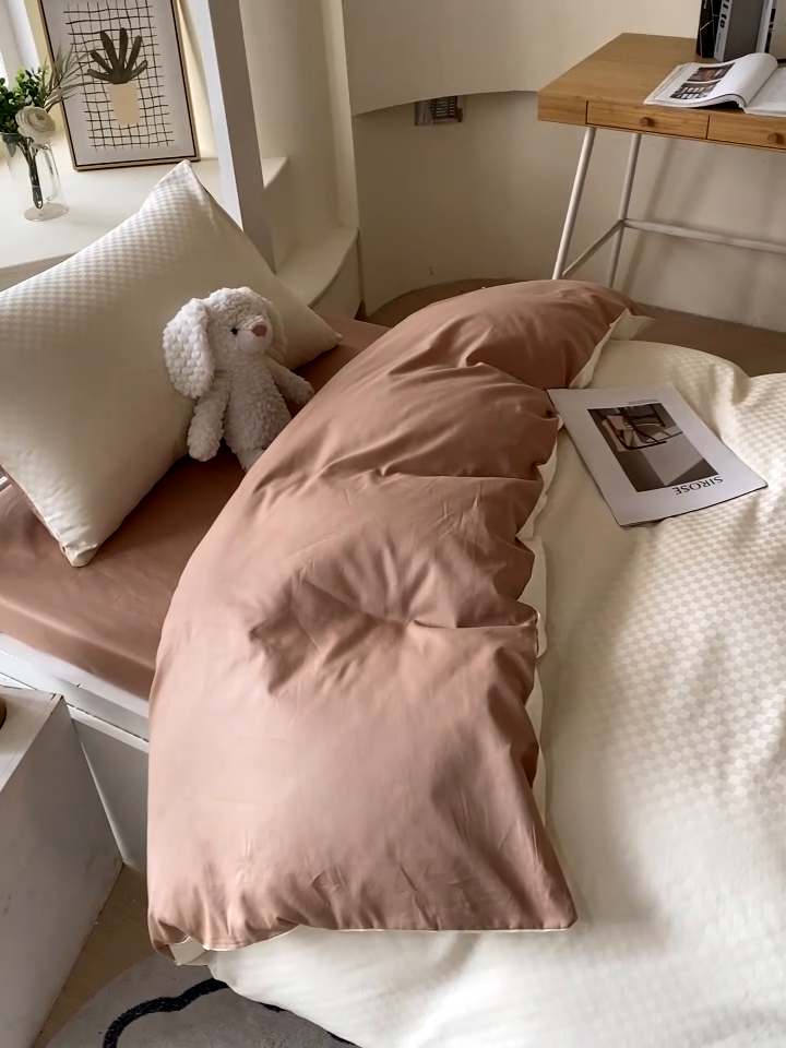 91家纺网 家纺一手货源 找家纺 金鑫汇家纺 2024新款A类长绒棉提花学生套件 奶昔白+咖