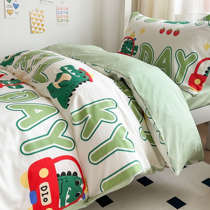 91家纺网 家纺一手货源 找家纺 金鑫汇家纺 2024新款全棉宿舍印花三件套第一批 小鳄鱼日记