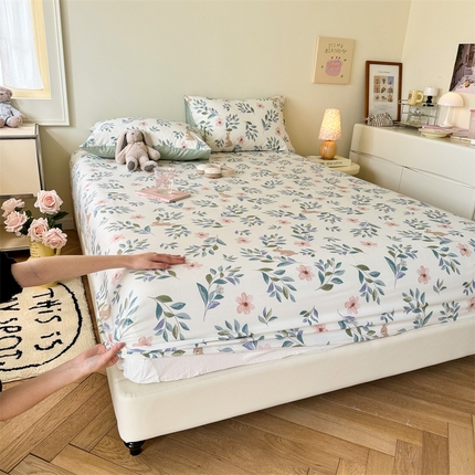 91家纺网 家纺一手货源 找家纺 名兮家居 2024新款全棉卡通印花床笠 轻纱漫舞