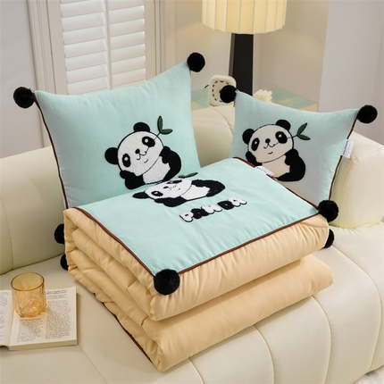 91家纺网 家纺一手货源 找家纺 （总）宝马家纺（原梦童画） 2024新款提花华夫格熊猫款毛巾绣抱枕被