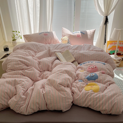 91家纺网 家纺一手货源 找家纺 （总）捌月  2024新款A类全棉色织水洗棉毛巾绣四件套