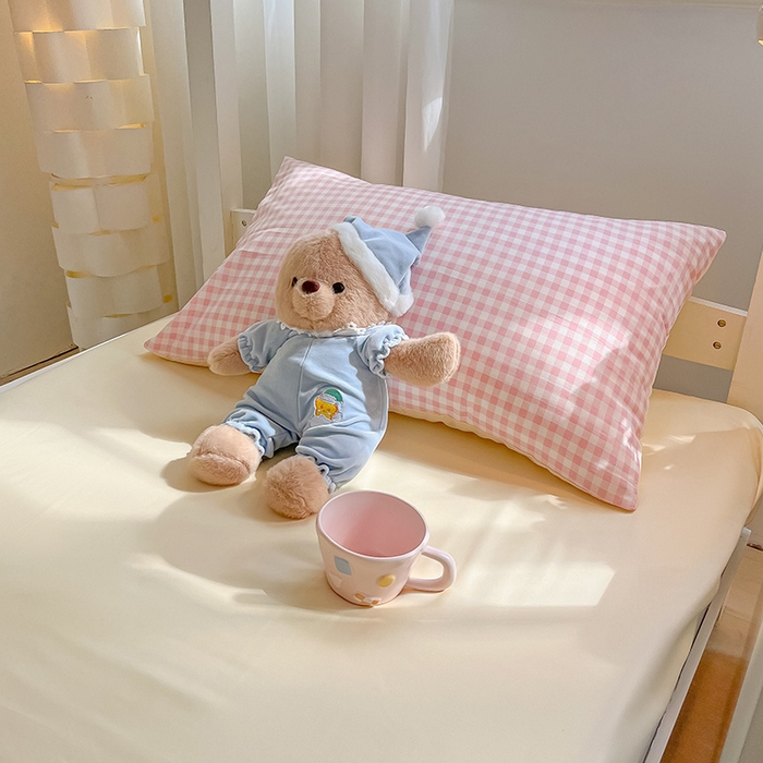 91家纺网 家纺一手货源 找家纺 眠帛家居 2024新款A类学生三件套奶油风小清新毛巾绣暖心系列水洗棉床上用品四件套 暖心-少女粉格