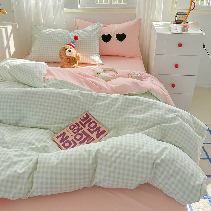 91家纺网 家纺一手货源 找家纺 眠帛家居 2024新款A类奶油风小清新毛巾绣暖心系列水洗棉床上用品三件套四件套 暖心-清新绿格