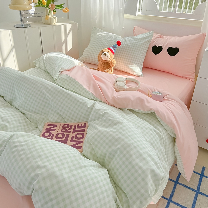 91家纺网 家纺一手货源 找家纺 眠帛家居 2024新款A类奶油风小清新毛巾绣暖心系列水洗棉床上用品三件套四件套 暖心-清新绿格