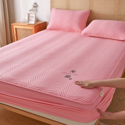 91家纺网 家纺一手货源 找家纺 鑫顺欣 2025新款无染水洗棉夹棉床笠 西瓜红