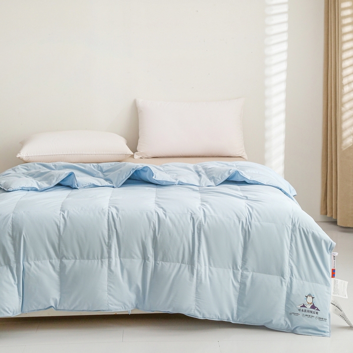 91家纺网 家纺一手货源 找家纺 俏企鹅 2025新款100支可水洗云柔棉羽绒被夏被夏凉被空调被子被芯 天空蓝