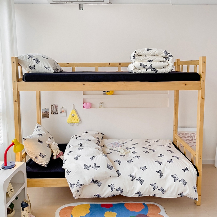 91家纺网 家纺一手货源 找家纺 梦家居 2024新款全棉简约风学生宿舍三件套 蝶影