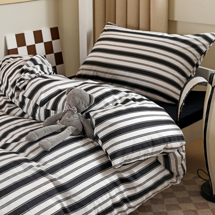 91家纺网 家纺一手货源 找家纺 梦家居 2024新款全棉简约风学生宿舍三件套 黑白条纹-黑