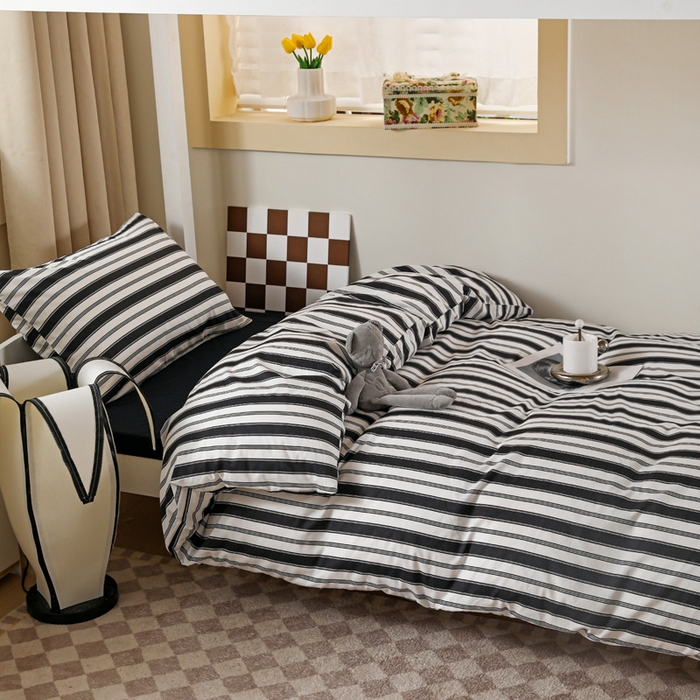91家纺网 家纺一手货源 找家纺 梦家居 2024新款全棉简约风学生宿舍三件套 黑白条纹-黑