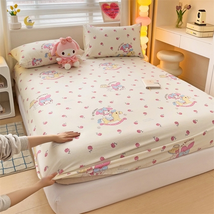 91家纺网 家纺一手货源 找家纺 名兮家居 2024新款三丽鸥全棉印花床笠【含防伪标】 旋转木马