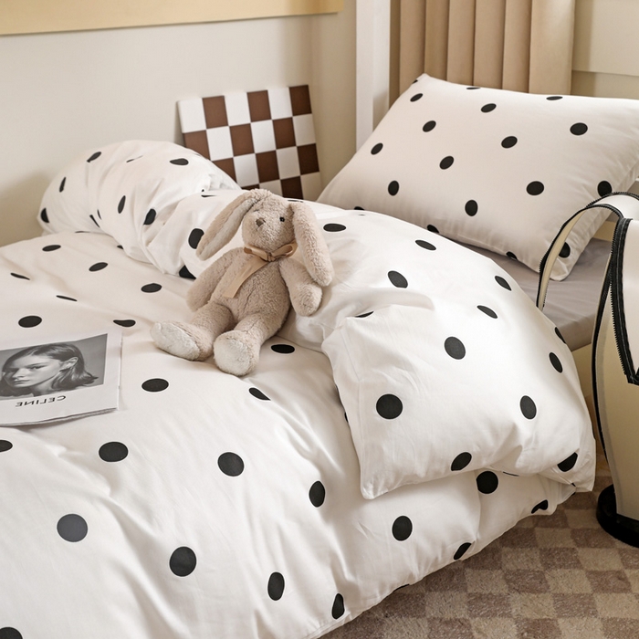 91家纺网 家纺一手货源 找家纺 梦家居 2024新款全棉简约风学生宿舍三件套 波点米白