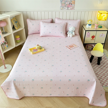 沐辰 2024新款13372正反全棉印花床盖 点点草莓