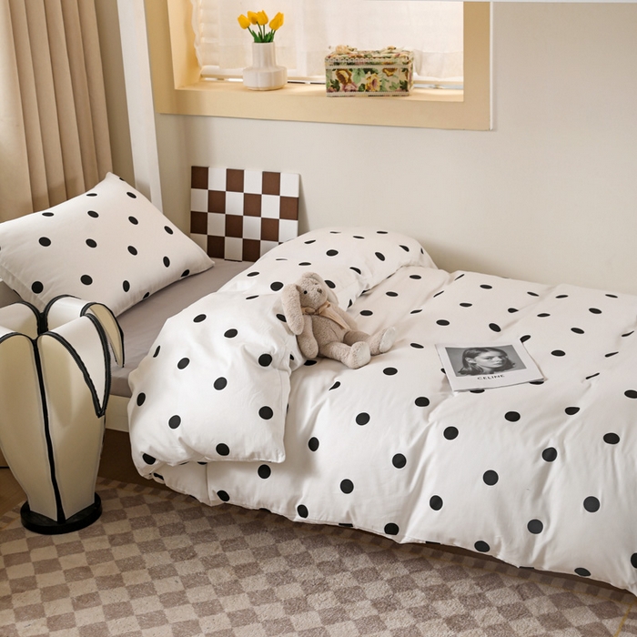 91家纺网 家纺一手货源 找家纺 梦家居 2024新款全棉简约风学生宿舍三件套 波点米白