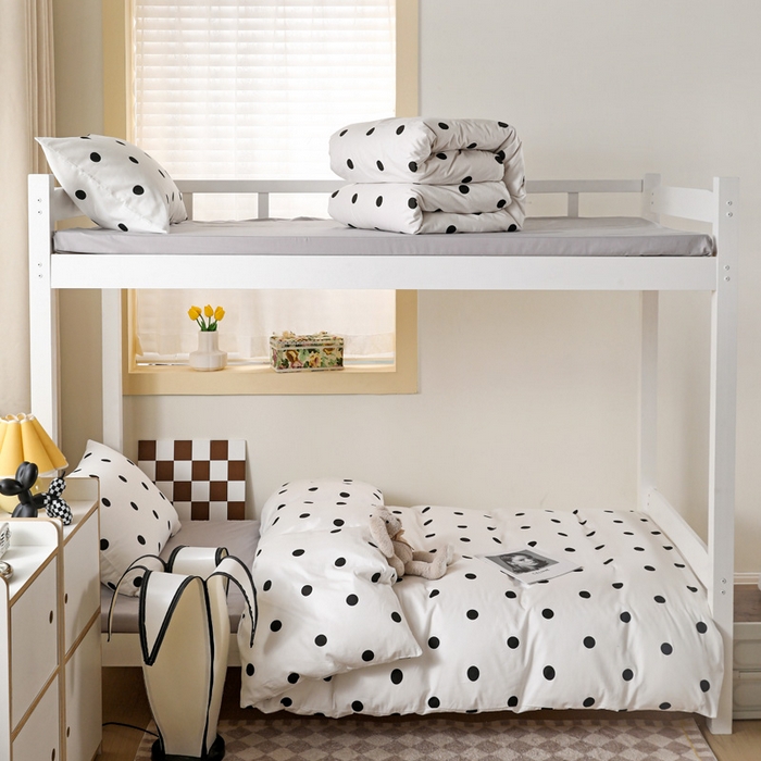 91家纺网 家纺一手货源 找家纺 梦家居 2024新款全棉简约风学生宿舍三件套 波点米白