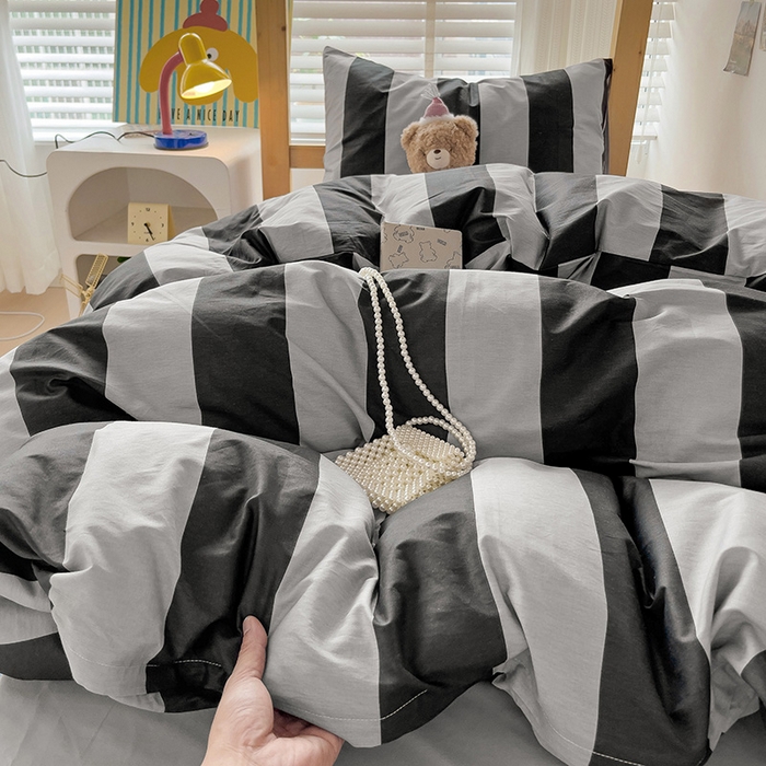 91家纺网 家纺一手货源 找家纺 梦家居 2024新款全棉简约风学生宿舍三件套 宽条深灰